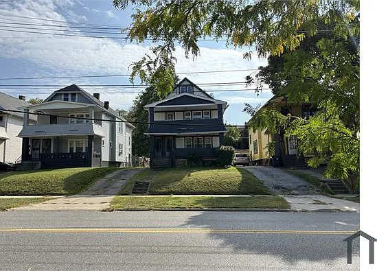 2 bed, 850 sqft, $1,100 — Photo 1