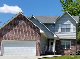 7233 Winding Creek Ln, Corryton, TN 37721