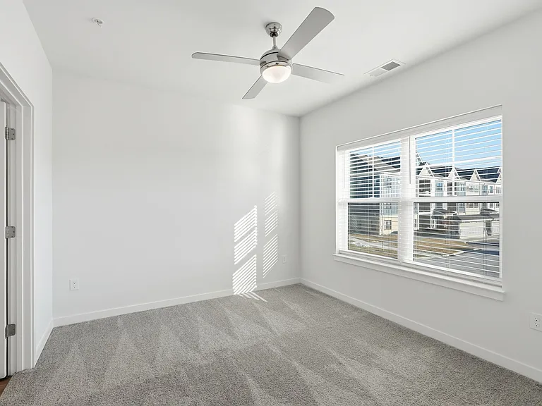 Elwood Apartment Homes — Photo 84