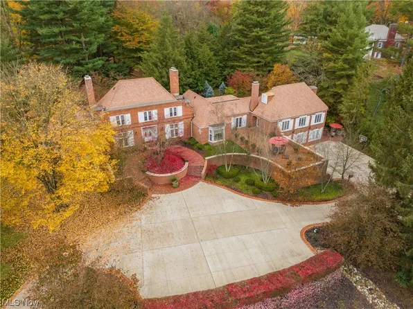 2543 Dunkeith Dr NW, Canton, OH 44708