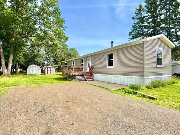8467 P.5 Rd, Gladstone, MI 49837