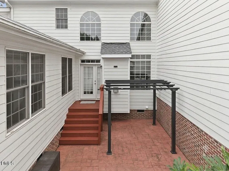 401 Waverly Hills Dr — Photo 36