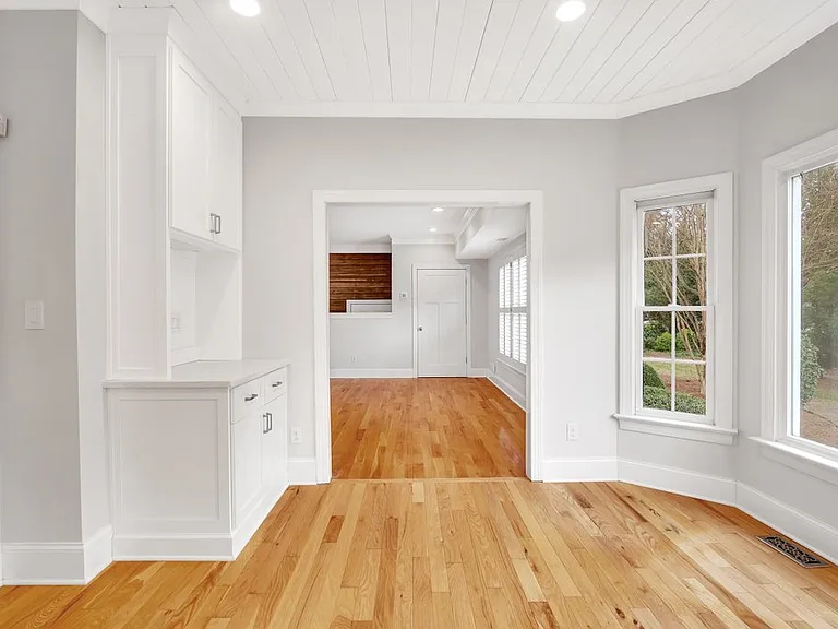 1210 Mendenhall Ct — Photo 11