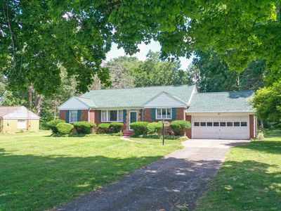 1372 N Packard Ave, Burton, MI, 48509