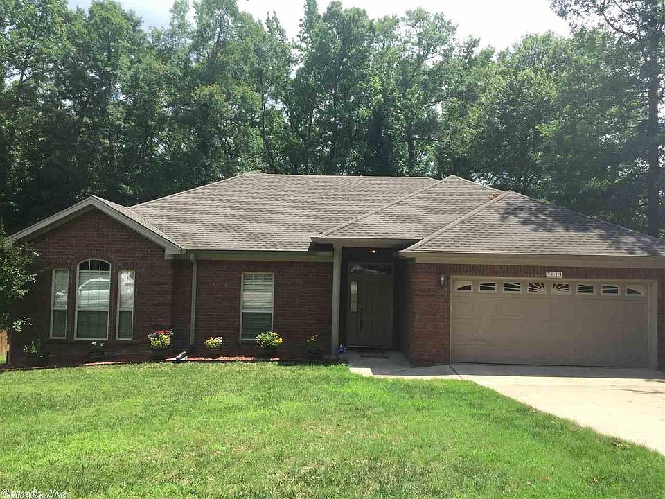 1st image of 3013 Greenbrier Dr