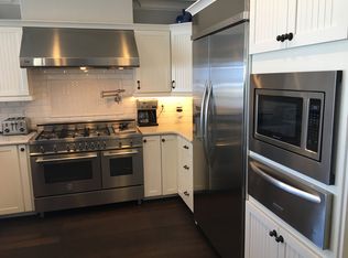 7409 Seashore Dr, Newport Beach, CA 92663