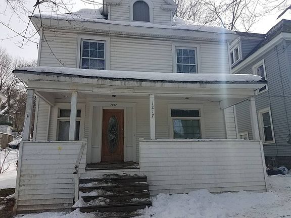2nd image of 1217 W Onondaga St