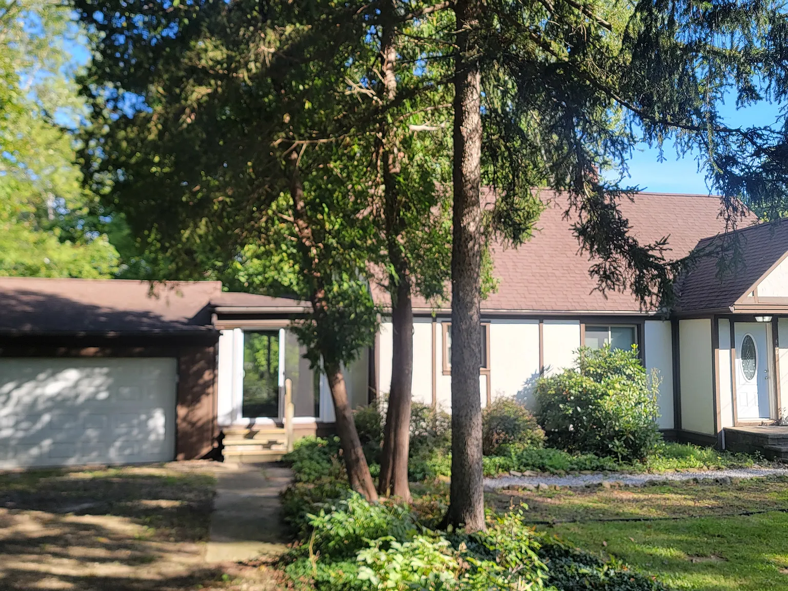 3 bed, 1467 sqft, $1,700 — Photo 2