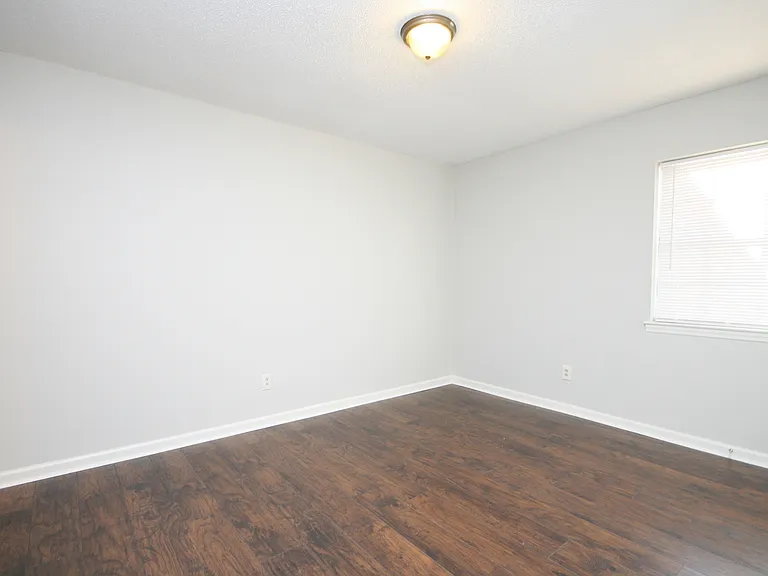 104A Westscott Dr — Photo 9