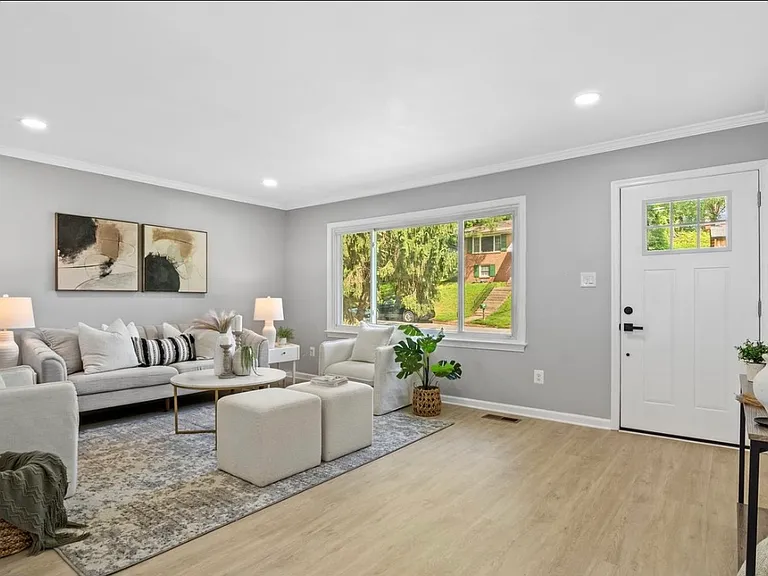 Fernham Ln — Photo 2