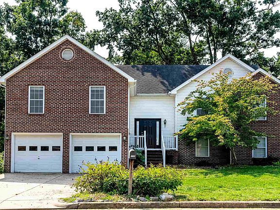 2nd image of 1709 Evergreen Dr