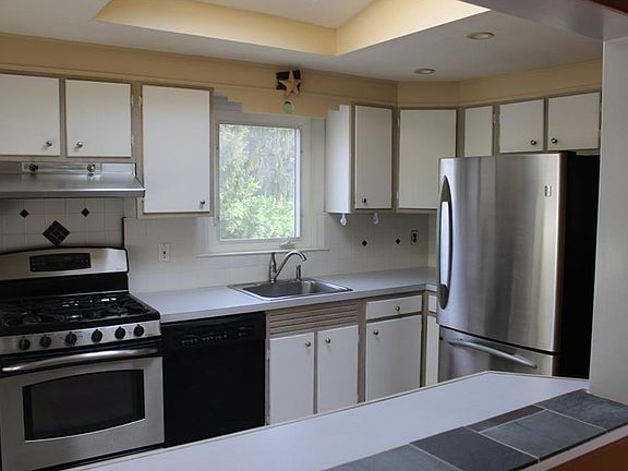 3rd image of 49 Columbus Ave
