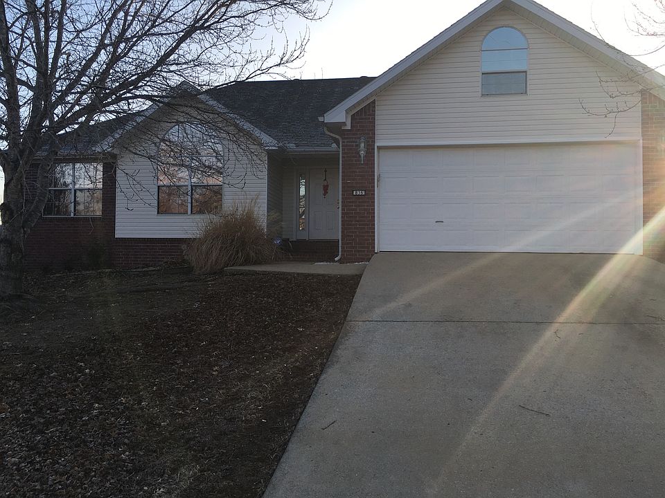 1st image of 836 S Parkwood Dr