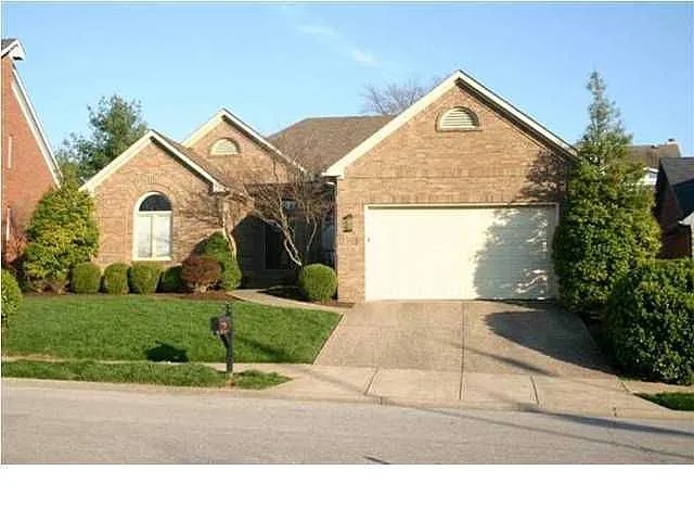 7504 White Post Way photo 1