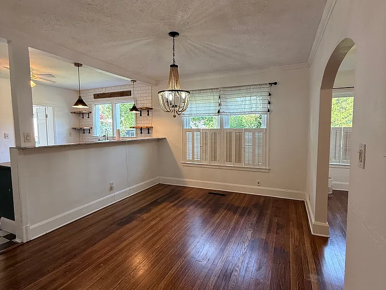 718 E 15th Ave — Photo 10