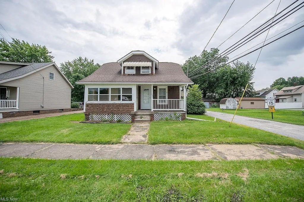 3 bed, 1044 sqft, $800 — Photo 1