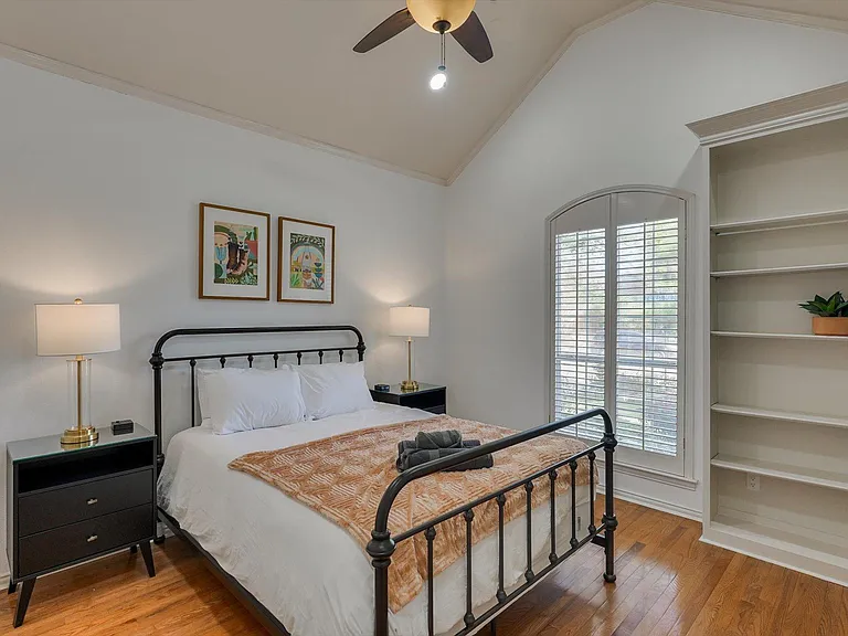 1811 Forest Meadow Ln — Photo 33