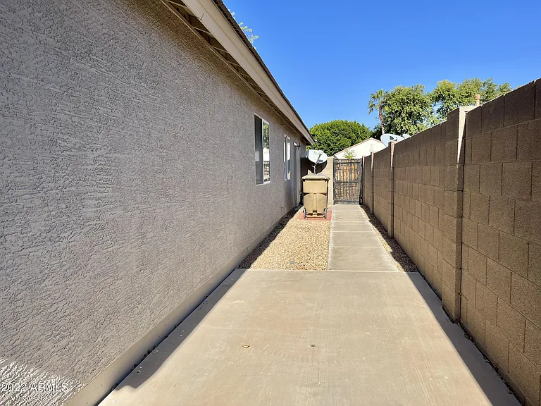8143 W Mary Ann Dr — Photo 21