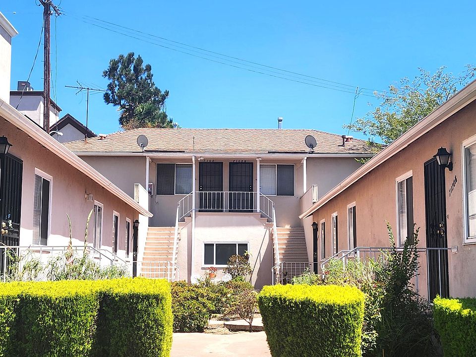 6 unit building with charming courtyard