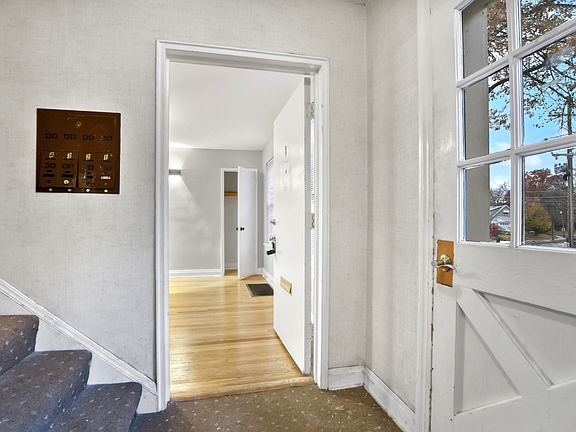 2nd image of 2314 Grinstead Dr APT 1