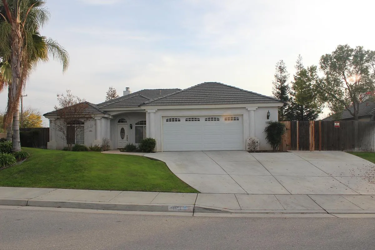 4 bed, 2086 sqft, $2,595 — Photo 1