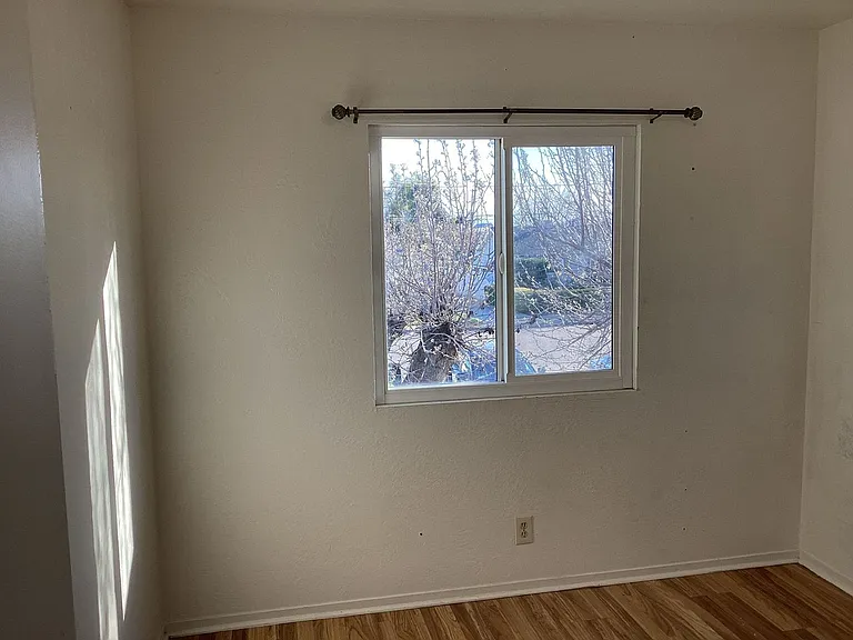 1535 South Ave #B — Photo 11