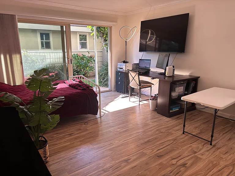 5722 Encina Rd — Photo 2