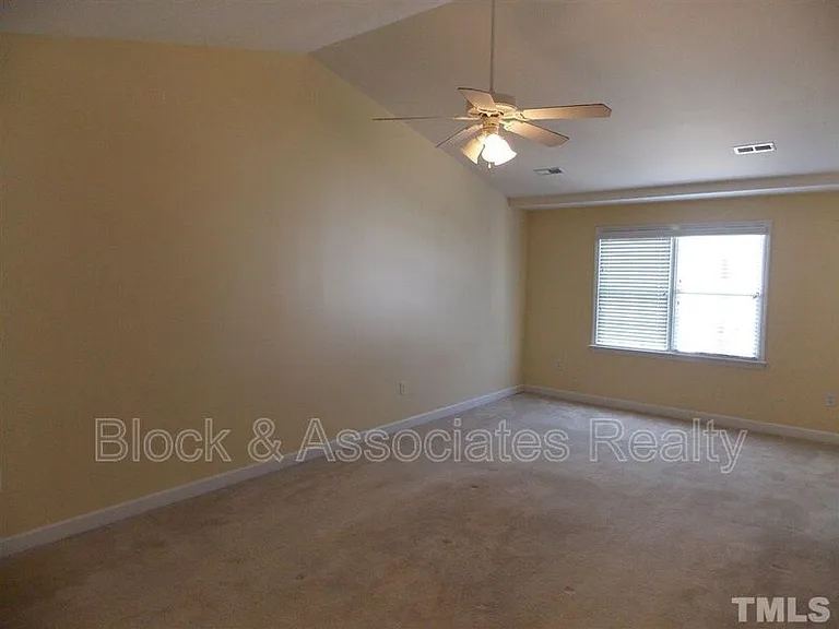 5523 Cottonrose Ln — Photo 7