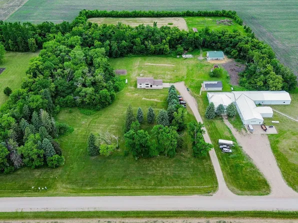 16657 52nd St SE, Kindred, ND 58051