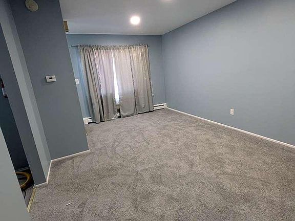 3rd image of 154 Ladd Rd