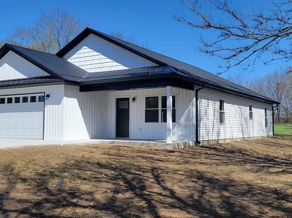 912 Biddinger Ln, Washington, IN 47501