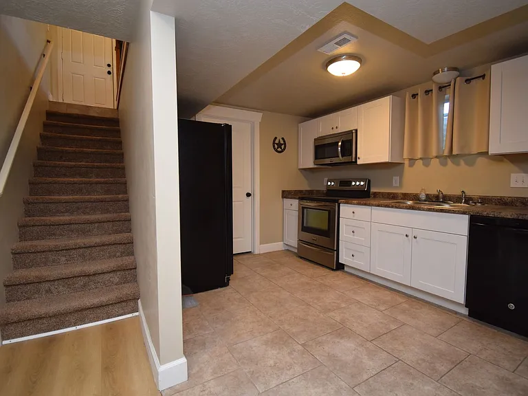 3638 W Jasmine St — Photo 23