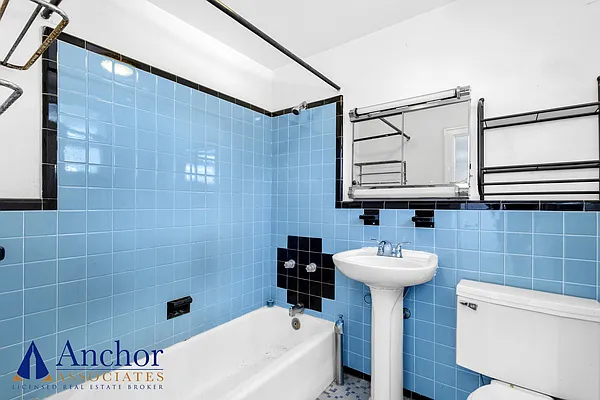 Rented by Anchor Associates | media 8