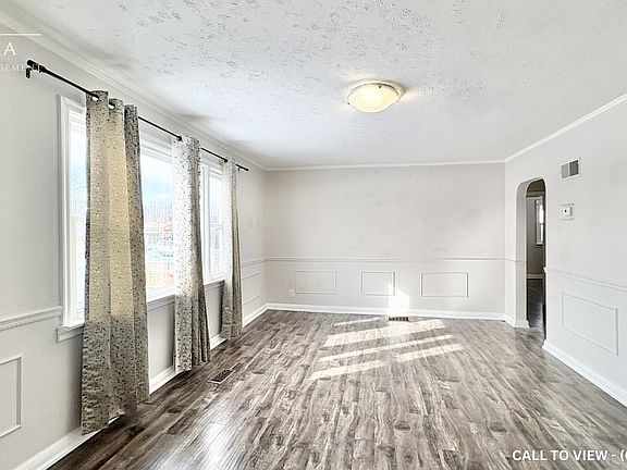3rd image of 273 James St #1