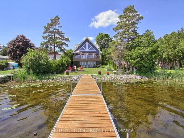 26 Beach Rd, Kawartha Lakes, ON K0M 2C0
