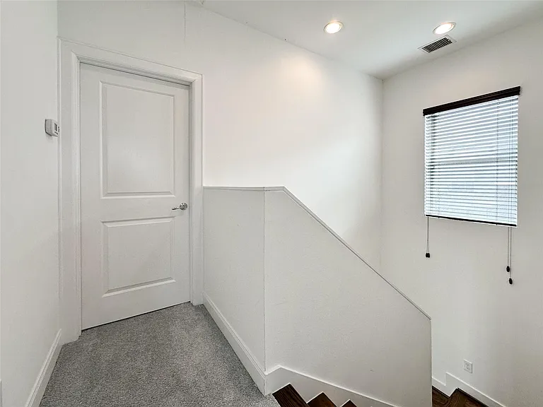 2 Hermann Park Ct — Photo 31