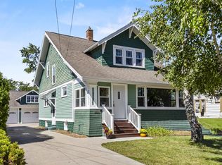 379 Naymut St, Menasha, WI 54952