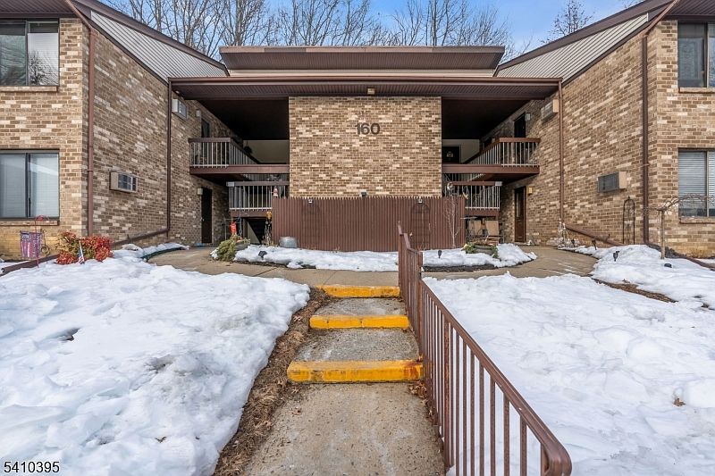 1st image of 160 Cross Slope Ct #J