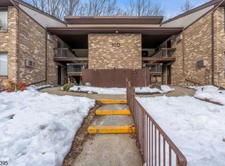 160 Cross Slope Ct UNIT J, Manalapan, NJ 07726