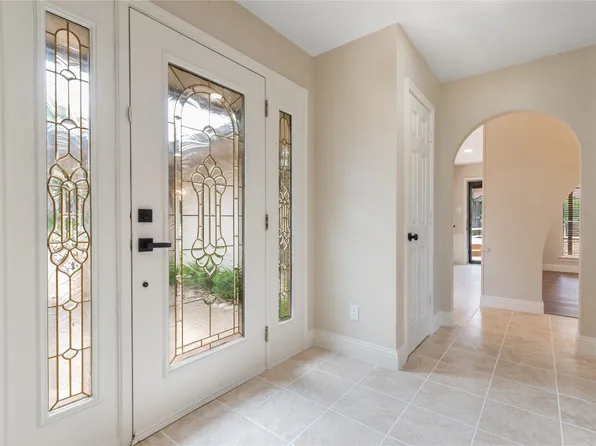 2210 Franklin Dr, Arlington, TX 76011