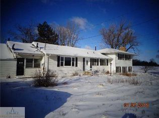 11163 Hartel Rd, Grand Ledge, MI 48837