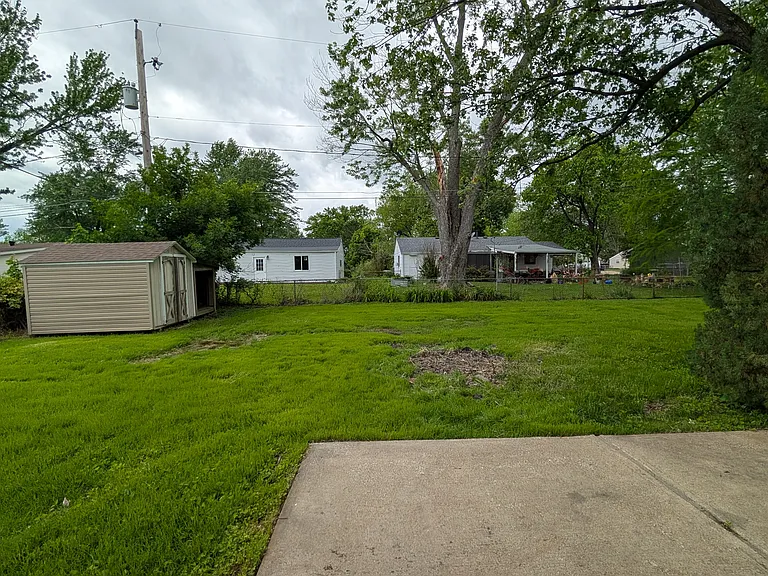 809 Jacobs Ln — Photo 13