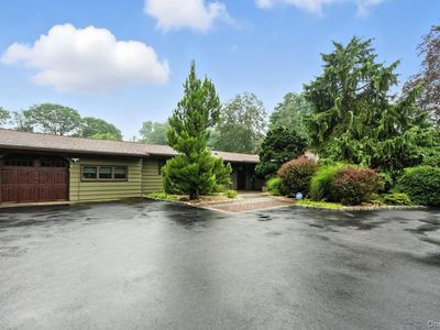 24 Ursular Court, Smithtown, NY, 11787