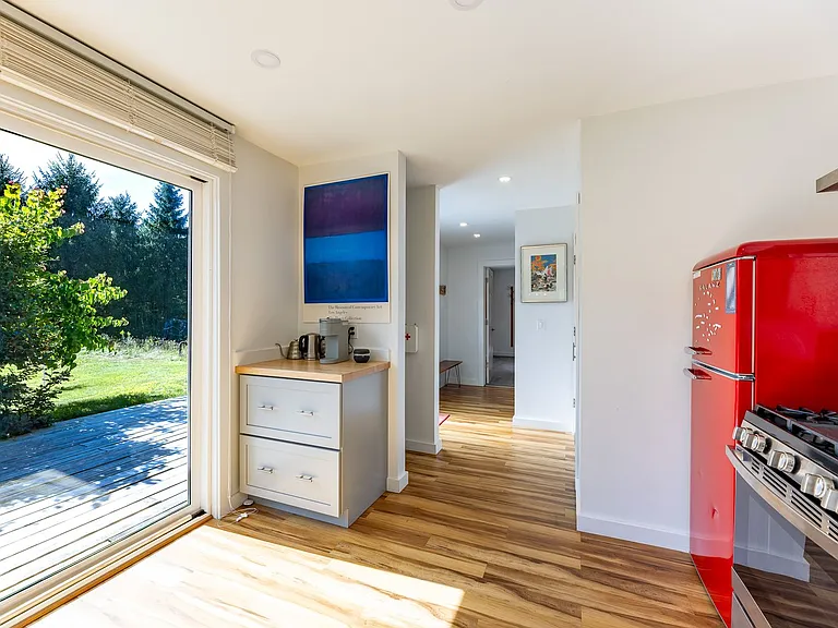 3411 Beaver Meadow Rd — Photo 5