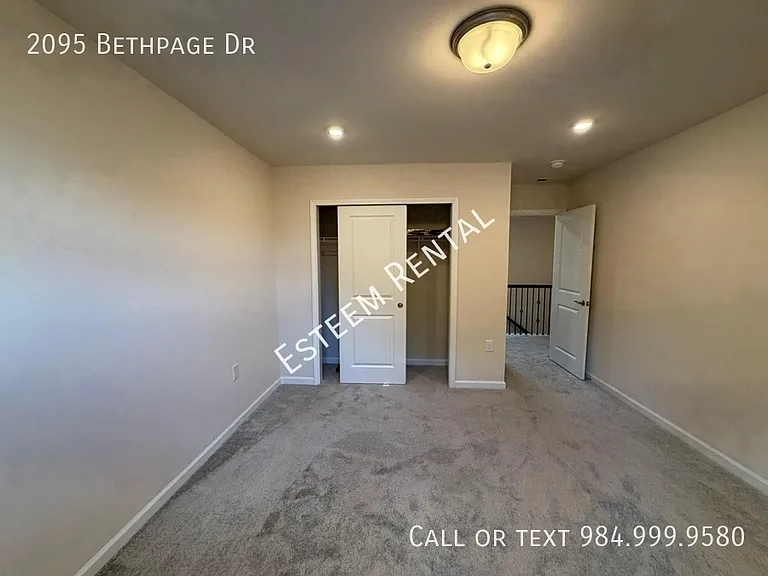2095 Bethpage Dr — Photo 32