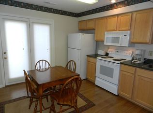 866 E Sherwood Hills Dr, Bloomington, IN 47401