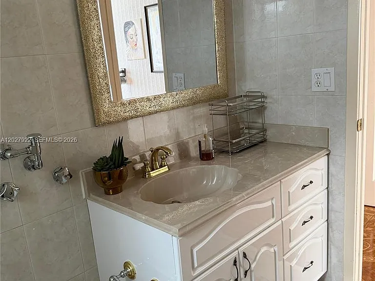 2500 Parkview Dr #1712 — Photo 14