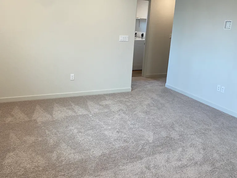 706 Diamond Valley Rd — Photo 15