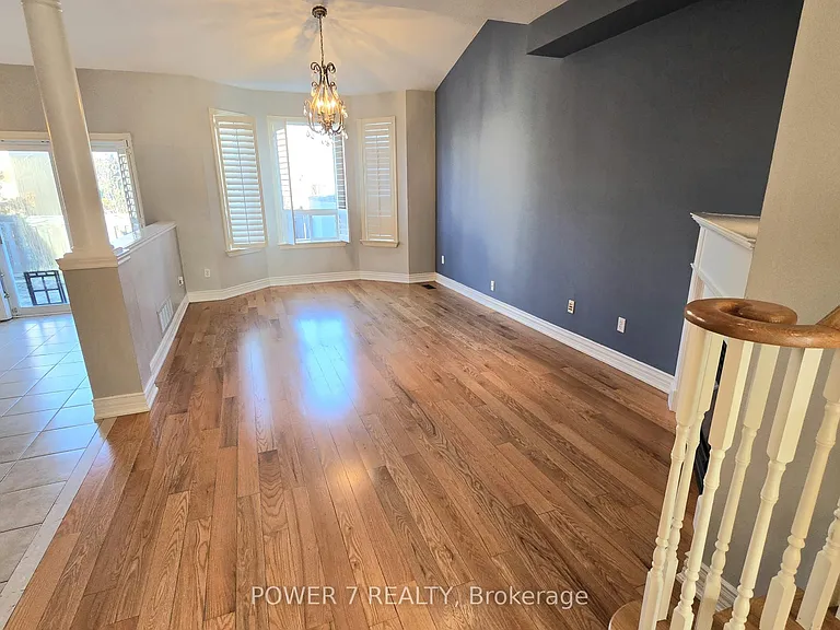 19 Wheatfield Dr — Photo 7