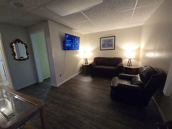 3rd image of 1 College Ave